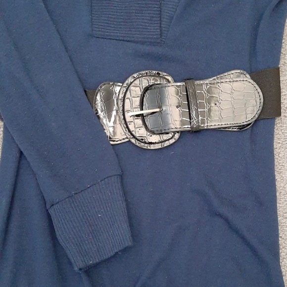 Blue Sweater - Picture 2 of 6